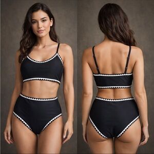 Blooming Jelly Black & White Scalloped Bikini Set NWT Size Large